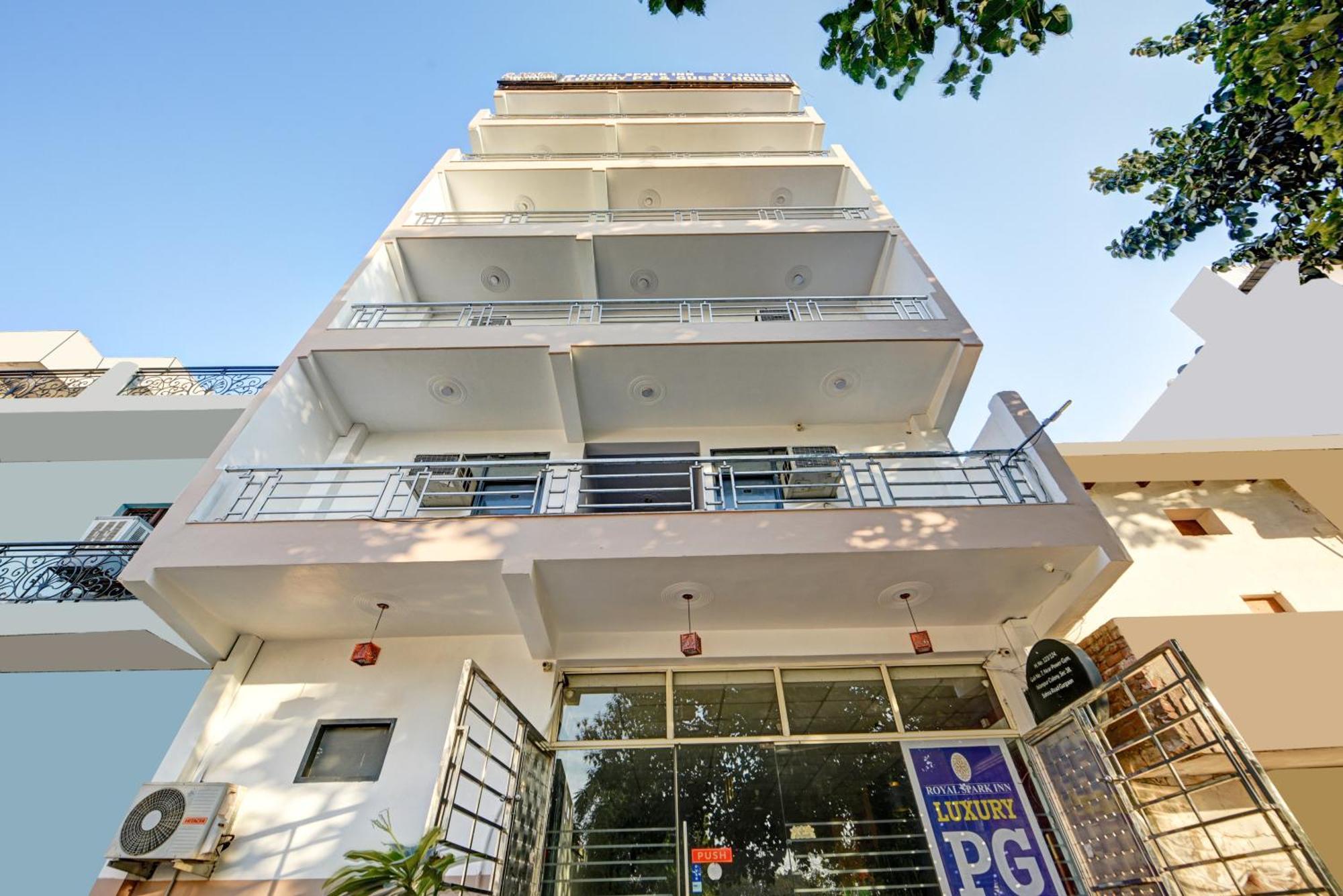 Royal Spark Inn1 - Medicity Gurugram, Near Medanta Hospital Gurgaon Exterior foto